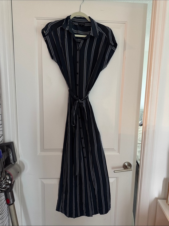 Club Monaco Dresses & Skirts - Club Monaco Navy and White Striped Maxi Shirt Dress with Tie